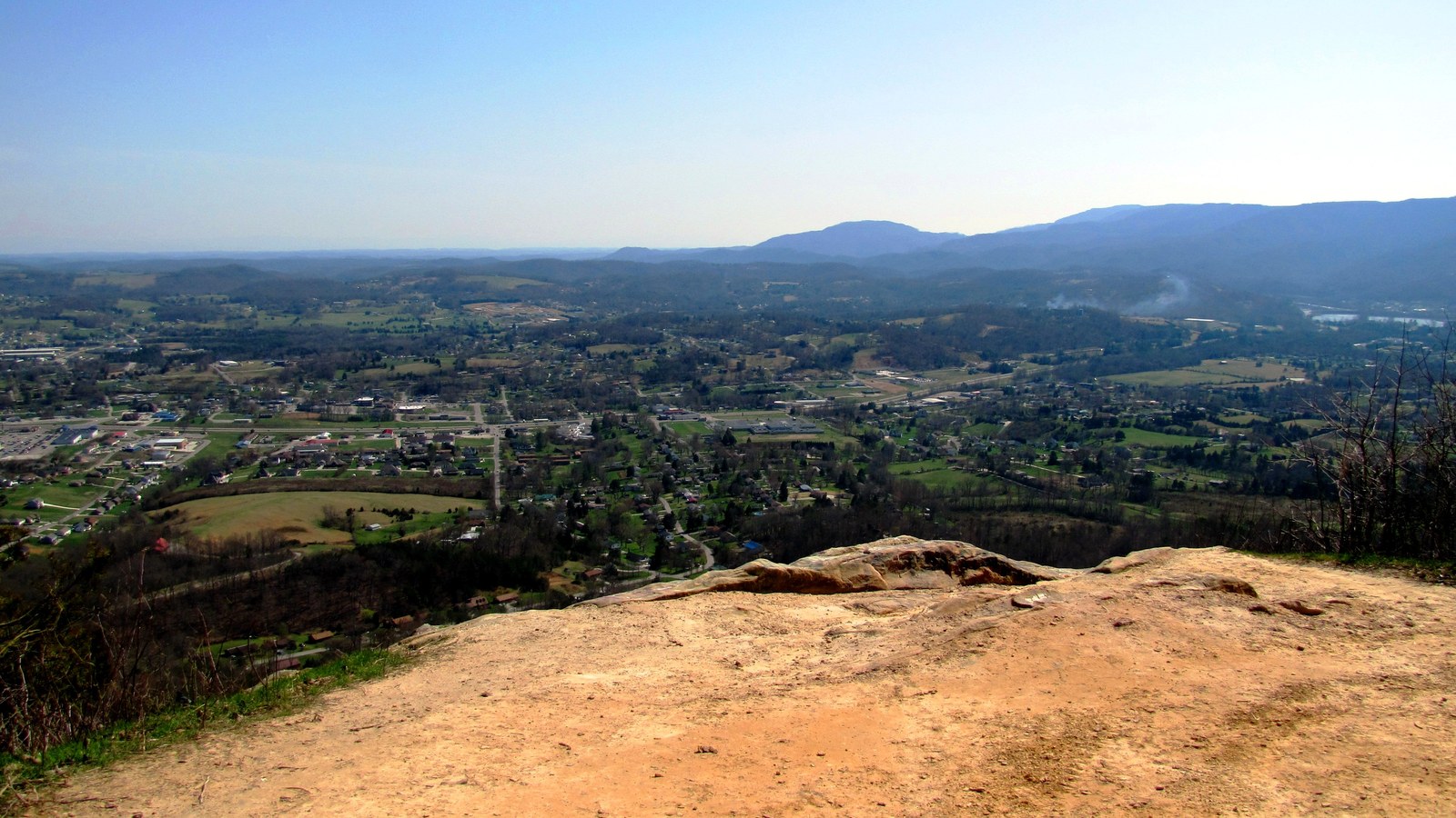 Cumberland Trail at Eagle Bluff